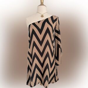 5th Culture one-shoulder black & tan boutique dress!